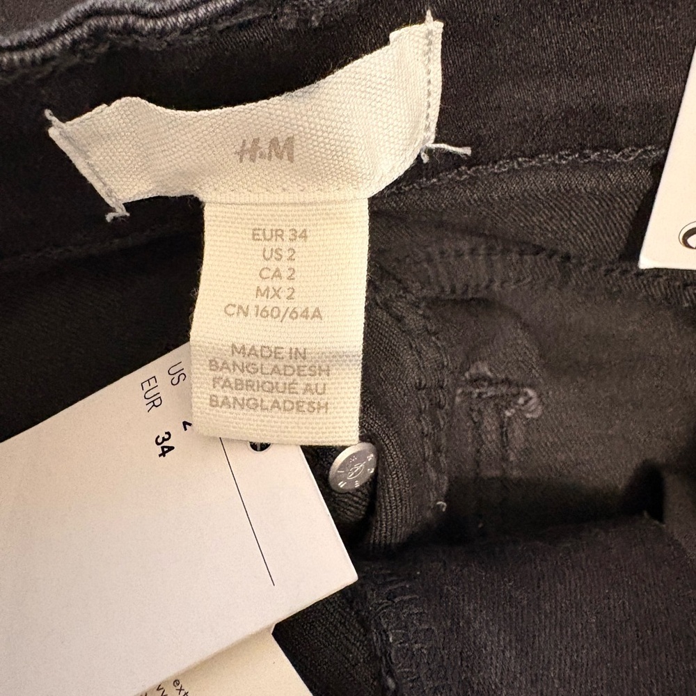 H&M Women’s Skinny Jeans in Black - Picture 4 of 4